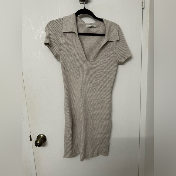 Abercrombie knit sweater dress - Size Medium - Picture 1 of 4